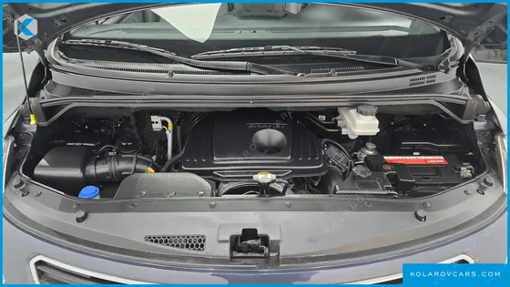 HYUNDAI STAREX 3-SEATER VAN