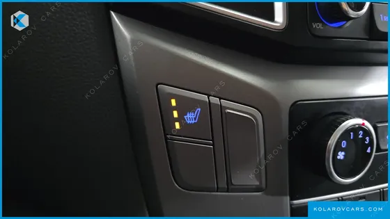HYUNDAI STAREX 3-SEATER VAN
