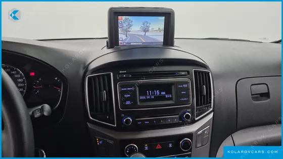 HYUNDAI STAREX 3-SEATER VAN