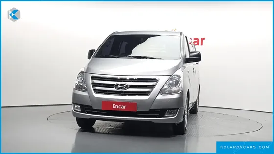 HYUNDAI STAREX 5-SEATER VAN