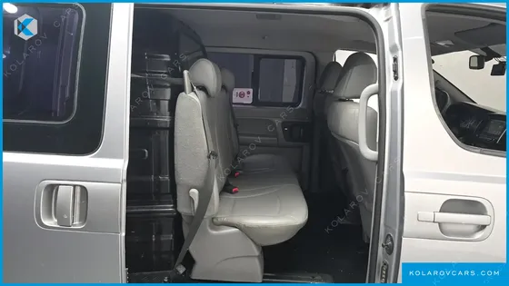HYUNDAI STAREX 5-SEATER VAN