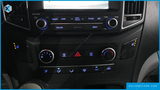 HYUNDAI STAREX 5-SEATER VAN