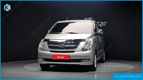 HYUNDAI STAREX 5-SEATER VAN