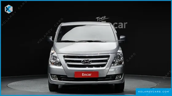 HYUNDAI STAREX 5-SEATER VAN