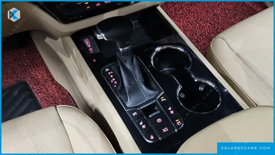 KIA CARNIVAL 9-SEATER NOBLESSE SPECIAL