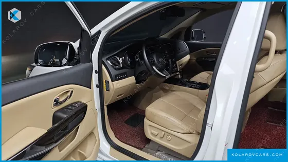 KIA CARNIVAL 9-SEATER NOBLESSE SPECIAL