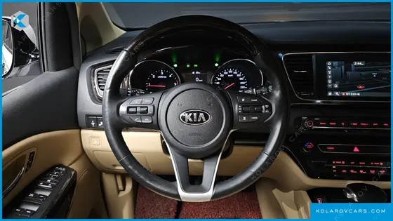 KIA CARNIVAL 9-SEATER NOBLESSE SPECIAL
