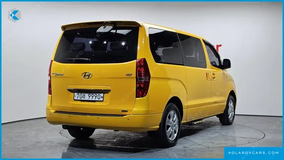 HYUNDAI STAREX 4WD 12-SEATER WAGON