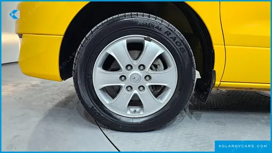 HYUNDAI STAREX 4WD 12-SEATER WAGON