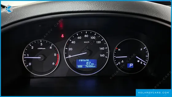 HYUNDAI STAREX 4WD 12-SEATER WAGON