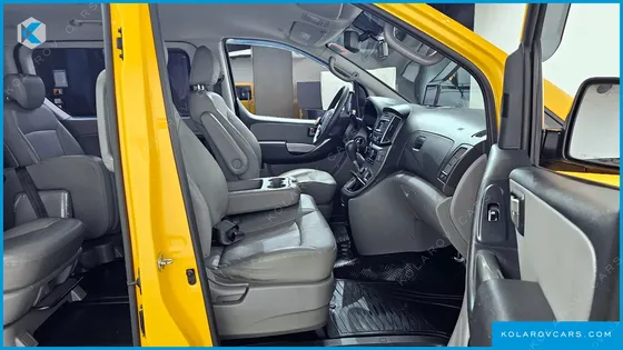 HYUNDAI STAREX 4WD 12-SEATER WAGON