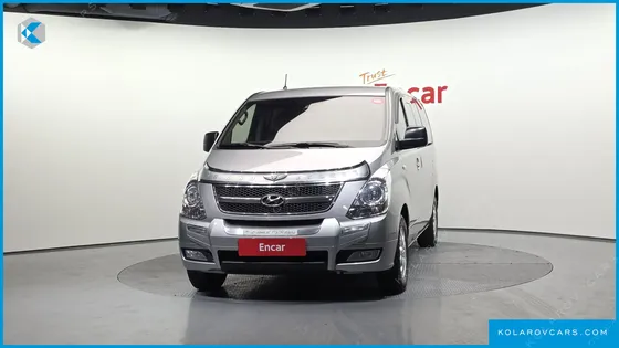 HYUNDAI STAREX 5-SEATER VAN