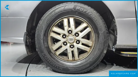 HYUNDAI STAREX 12-SEATER WAGON