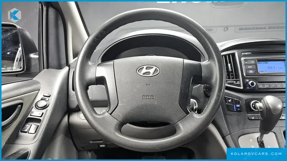 HYUNDAI STAREX 12-SEATER WAGON