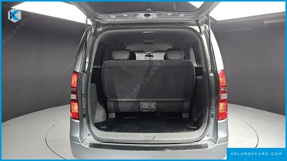 HYUNDAI STAREX 12-SEATER WAGON