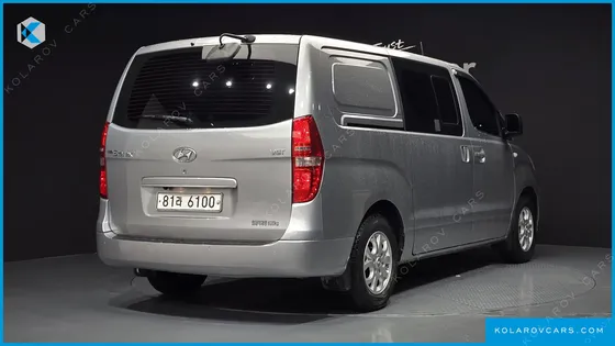 HYUNDAI STAREX 5-SEATER VAN