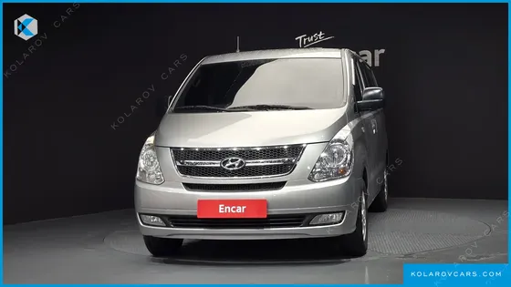 HYUNDAI STAREX 5-SEATER VAN