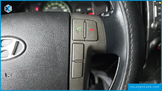 HYUNDAI STAREX 5-SEATER VAN
