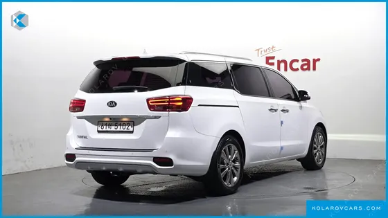 KIA CARNIVAL 9-SEATER PRSTIGE