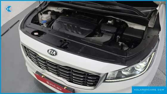 KIA CARNIVAL 9-SEATER PRSTIGE