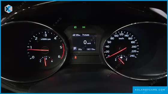 KIA CARNIVAL 9-SEATER PRSTIGE