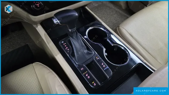 KIA CARNIVAL 9-SEATER PRSTIGE