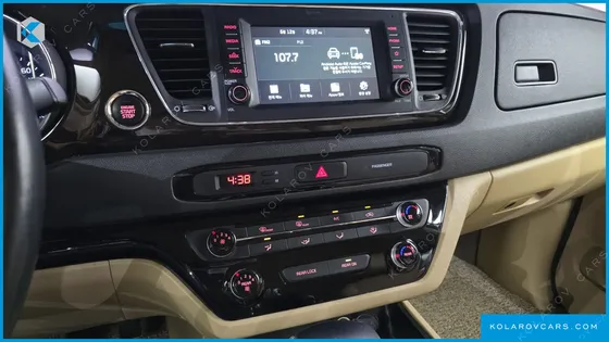 KIA CARNIVAL 9-SEATER PRSTIGE