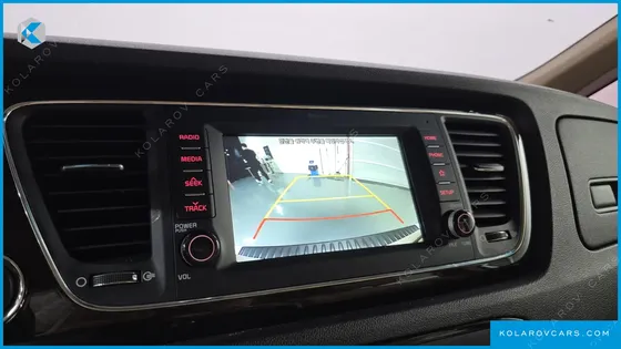 KIA CARNIVAL 9-SEATER PRSTIGE