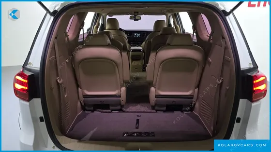 KIA CARNIVAL 9-SEATER PRSTIGE