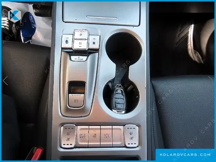 HYUNDAI KONA MODREN