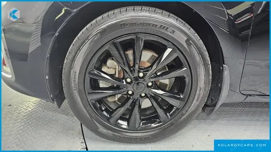 KIA CARNIVAL 9-SEATER NOBLESSE