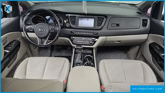 KIA CARNIVAL 9-SEATER NOBLESSE