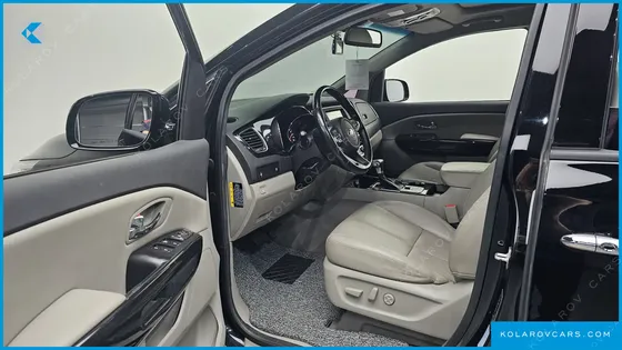 KIA CARNIVAL 9-SEATER NOBLESSE