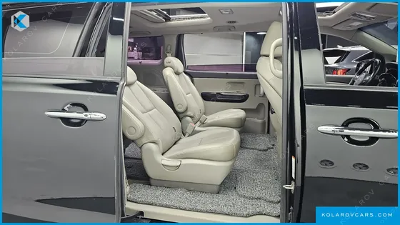 KIA CARNIVAL 9-SEATER NOBLESSE