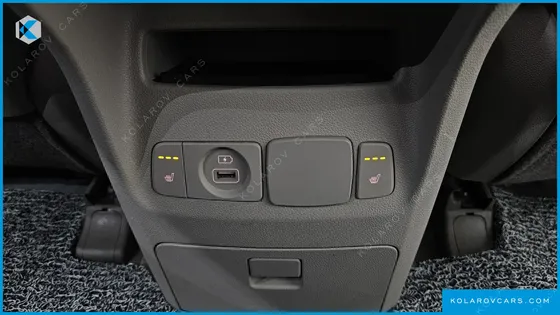 KIA CARNIVAL 9-SEATER NOBLESSE