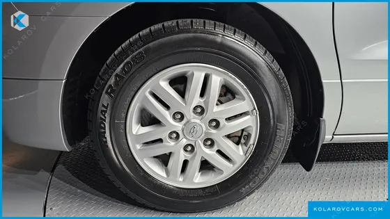 HYUNDAI STAREX 12-SEATER WAGON