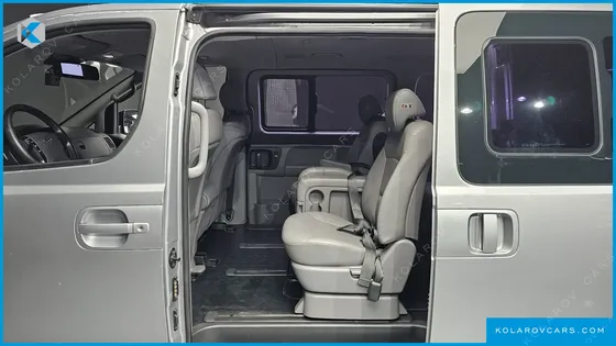 HYUNDAI STAREX 12-SEATER WAGON