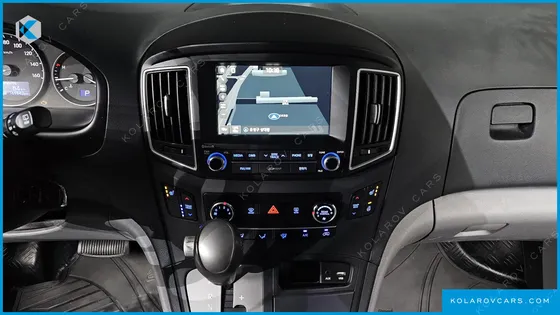 HYUNDAI STAREX 12-SEATER WAGON