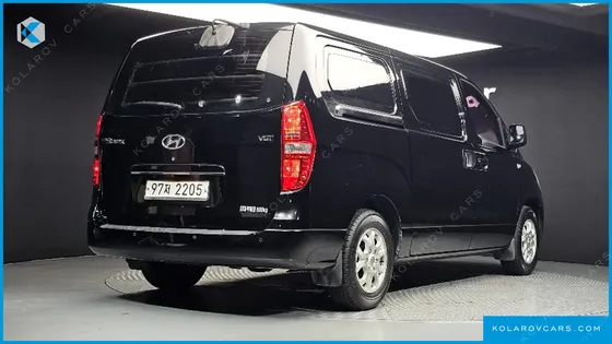 HYUNDAI STAREX 3-SEATER VAN