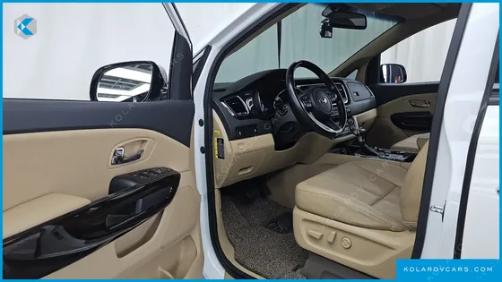 KIA CARNIVAL 7-SEATER LIMOUSINE