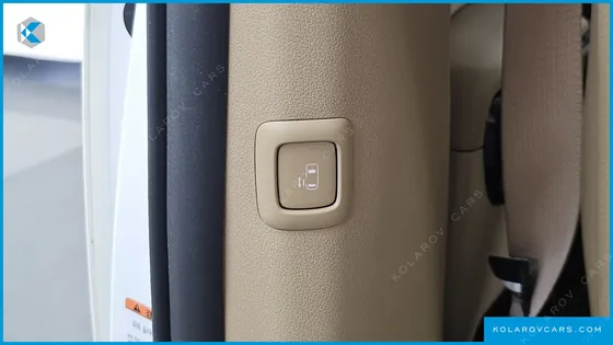 KIA CARNIVAL 7-SEATER LIMOUSINE