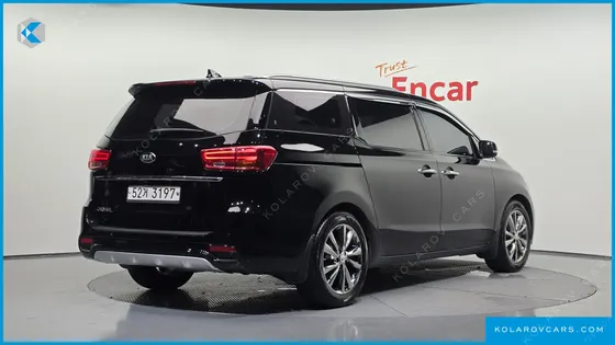 KIA CARNIVAL 9-SEATER NOBLESSE SPECIAL