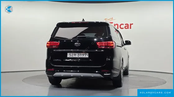 KIA CARNIVAL 9-SEATER NOBLESSE SPECIAL
