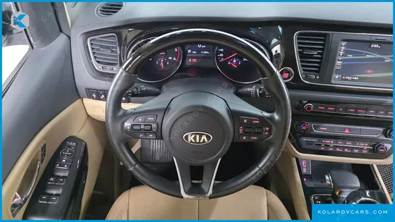 KIA CARNIVAL 9-SEATER NOBLESSE SPECIAL