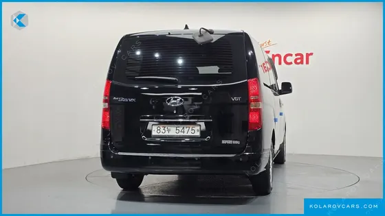 HYUNDAI STAREX 5-SEATER VAN