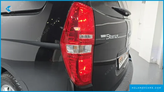 HYUNDAI STAREX 5-SEATER VAN