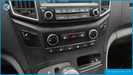 HYUNDAI STAREX 5-SEATER VAN