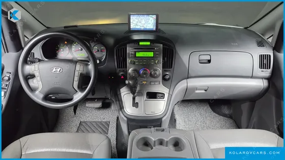 HYUNDAI STAREX 12-SEATER WAGON