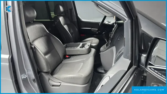 HYUNDAI STAREX 12-SEATER WAGON