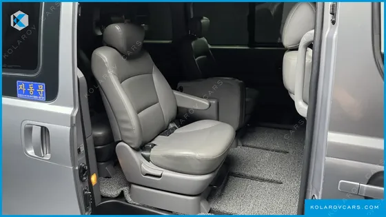 HYUNDAI STAREX 12-SEATER WAGON
